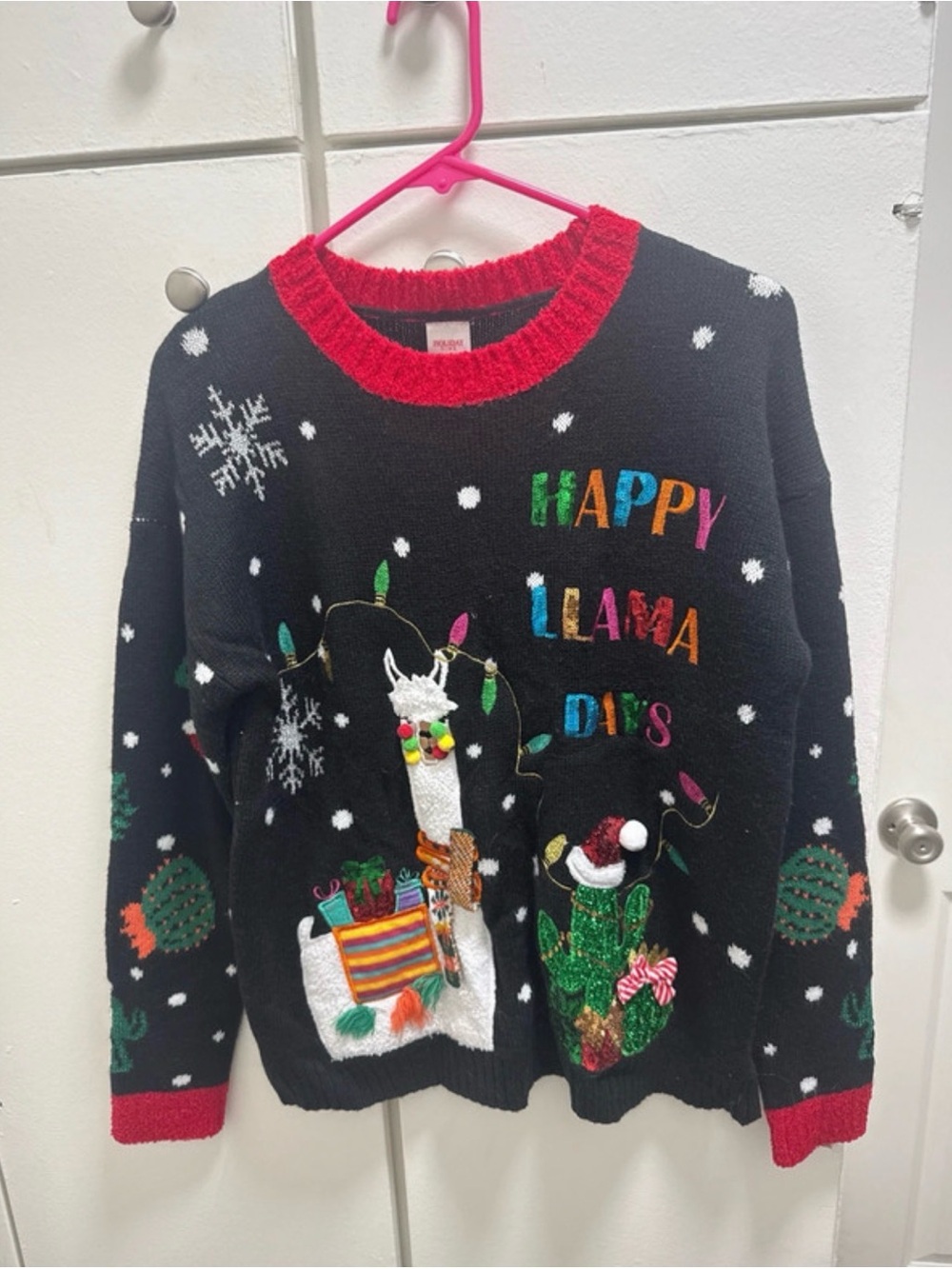 Holiday Time Red and Black Knit Sweater Crewneck